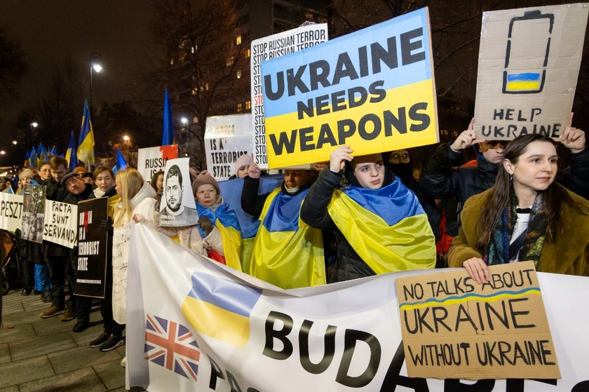 Most Poles Oppose Ukrainian Concessions to Russia for Peace