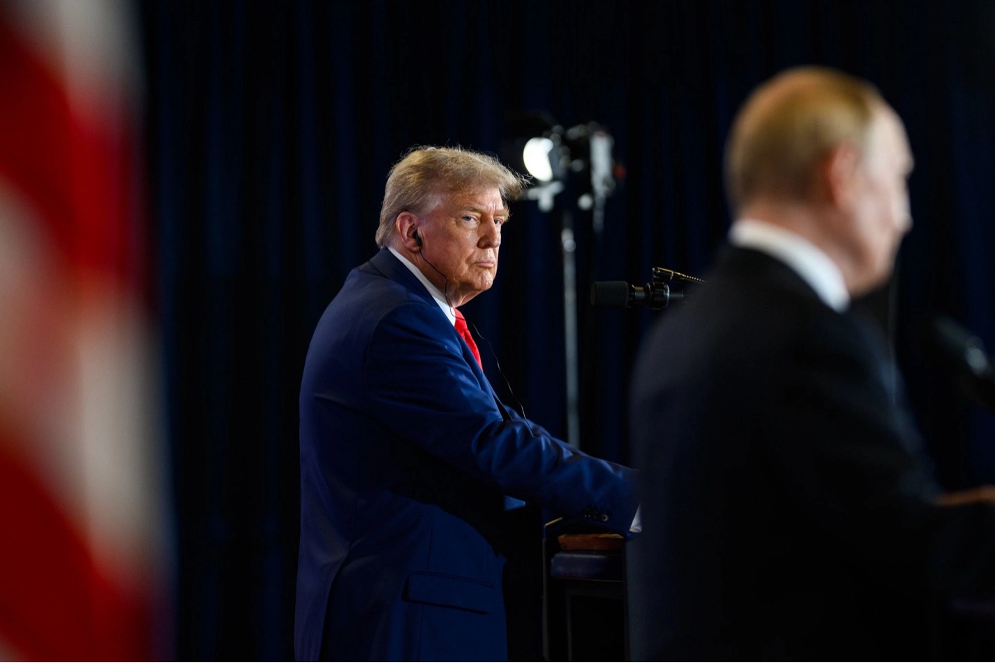 Lawmakers Warn Trump: Don’t Let Putin ‘Play for Time’ on Ukraine Peace
