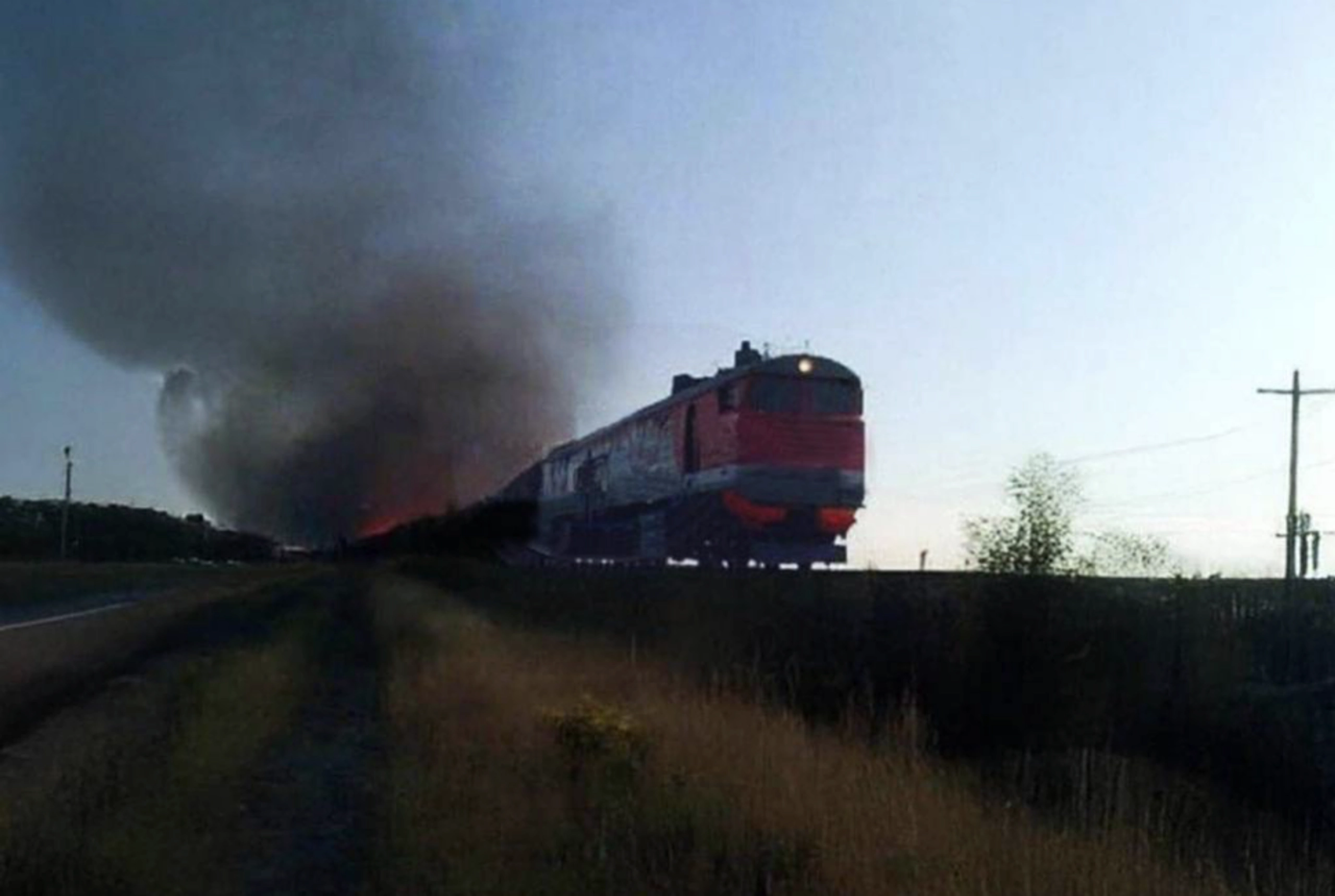 Ukraine Spec Ops Lights Up Russian Fuel Trains in Occupied Crimea