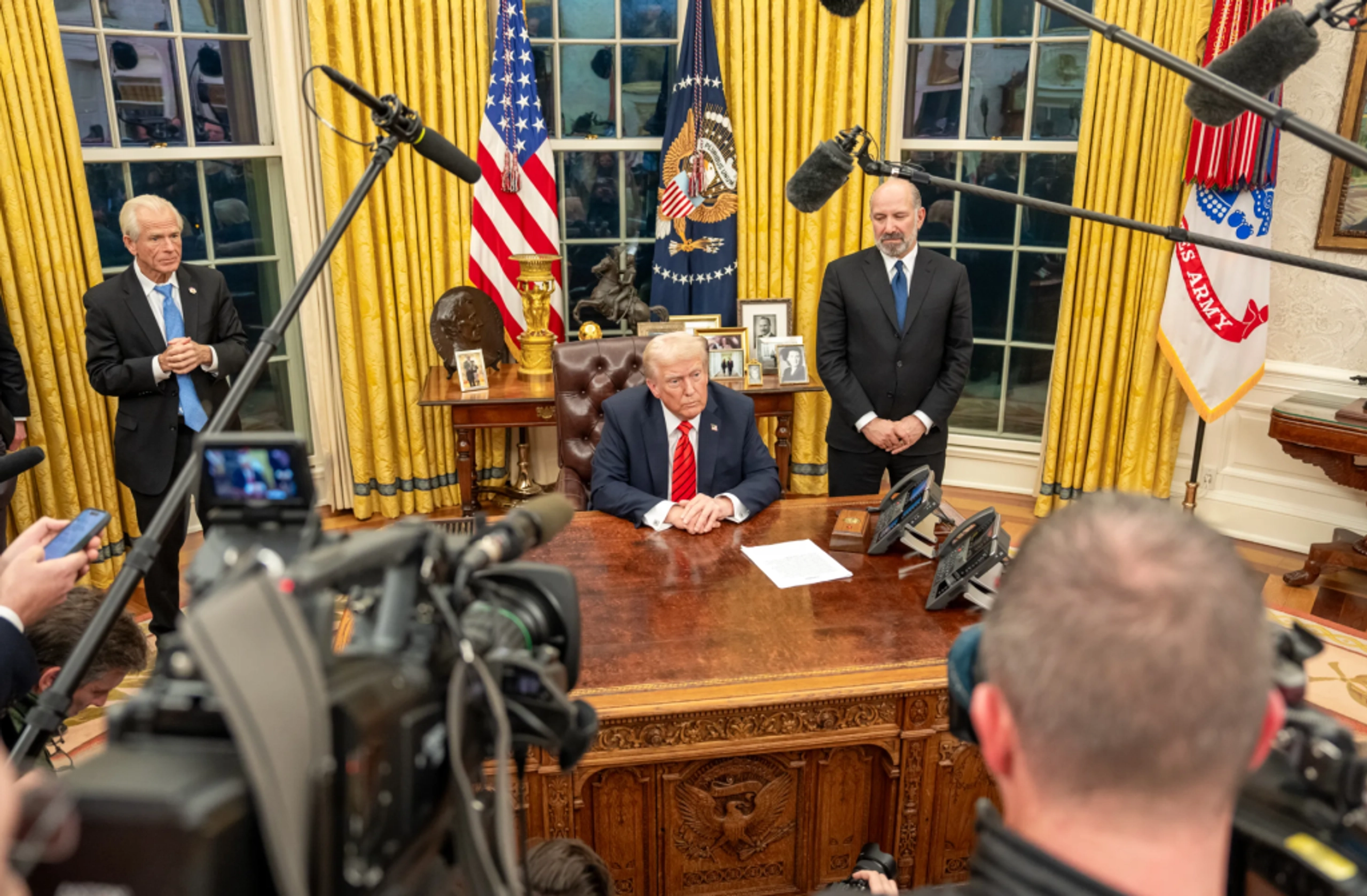 «Шлях до миру пролягає через Нью-Делі»: радник Трампа критикує Індію за купівлю нафти з РФ