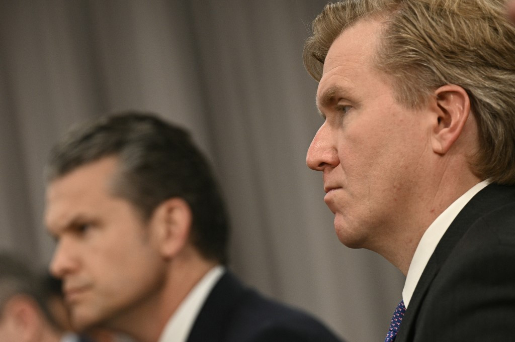 US Signals Minimal Role in Ukraine Security Guarantees, Leaves Burden to Europe – Politico