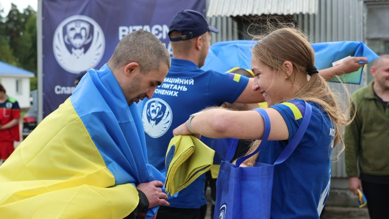 Обмін полоненими у День Незалежності: повернули військових та цивільних