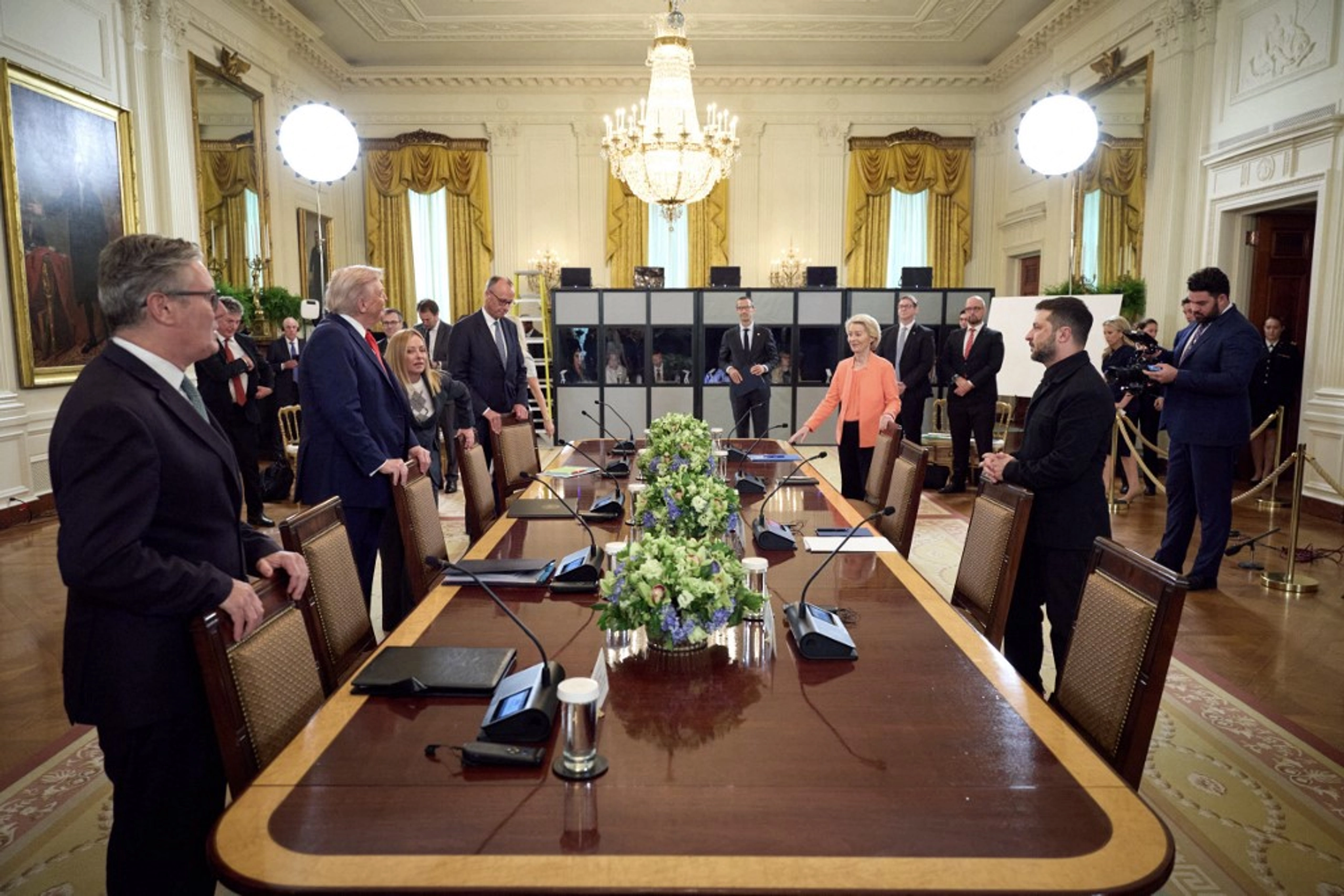 Україна: насолода Путіна, ганьба Трампа, солідарність Європи