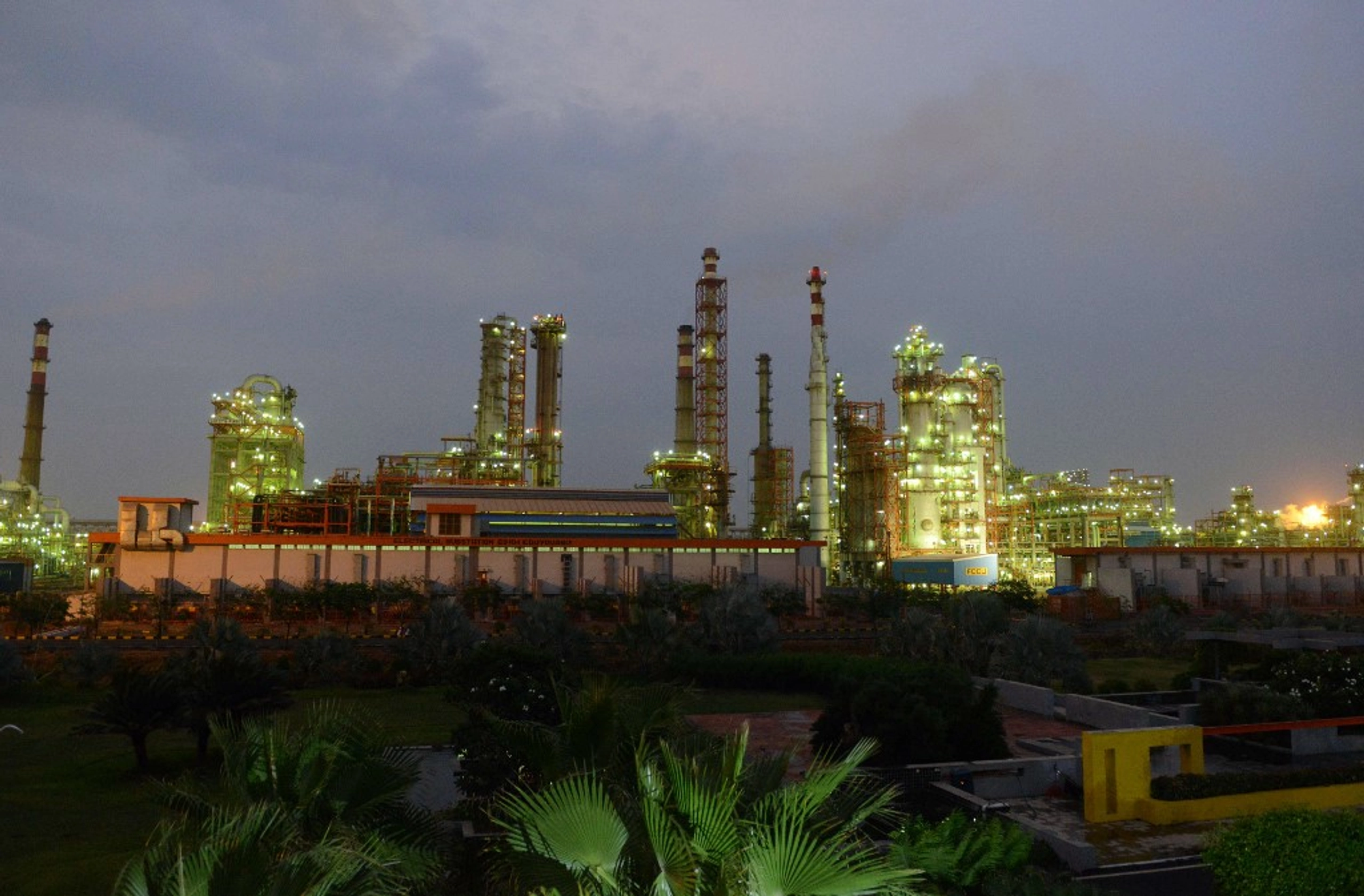 India Lobbies Trump to Allow Iranian Oil Imports to Replace Russian Purchases