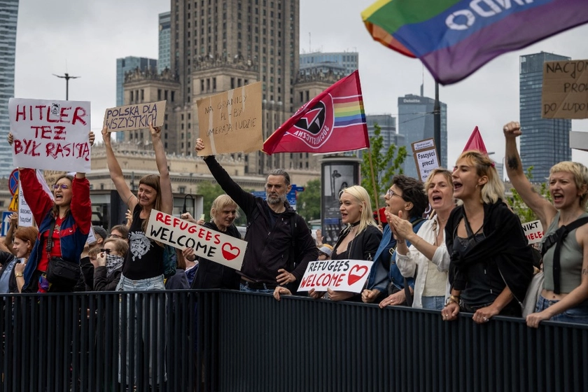 Is Solidarity with Ukrainian Refugees Waning in Poland?