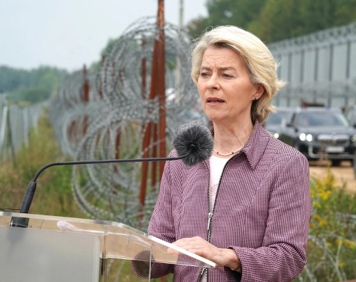 Von der Leyen’s Jet Loses GPS in Suspected Russian Attack, Lands With Paper Maps