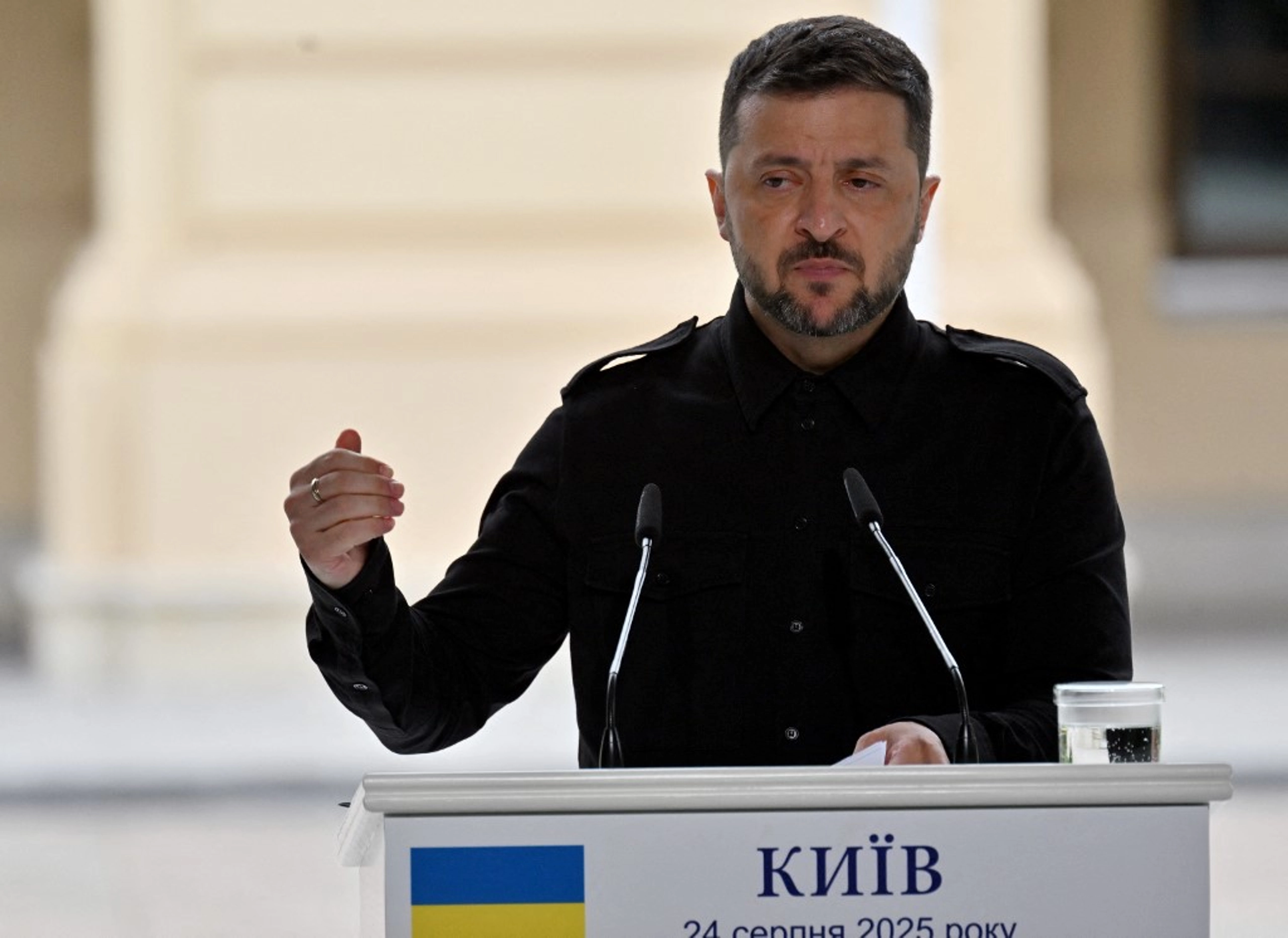 Зеленський: Нехай Путін їде до Києва – «я не можу поїхати до столиці цього терориста»