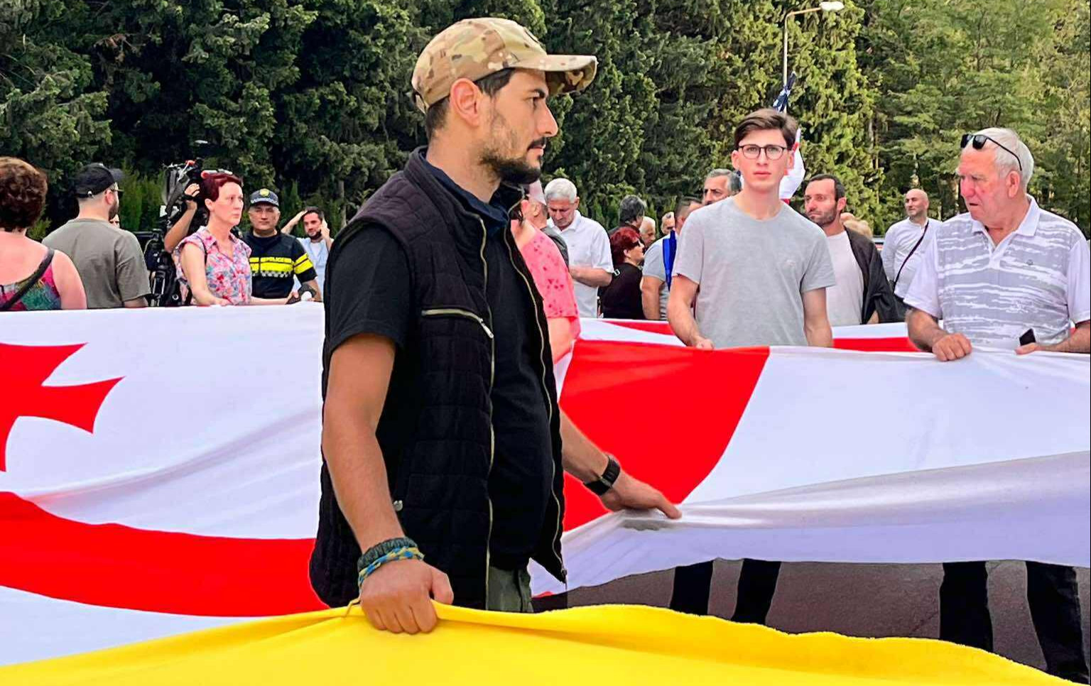 Tbilisi Protesters and EU Lawmakers Call on Armenia to Block Extradition of Georgian Fighter to Russia