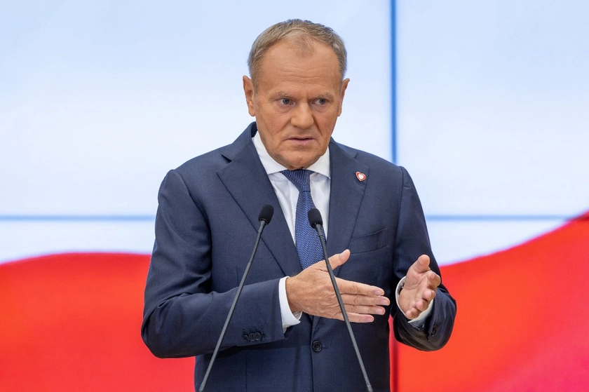 Туск розповів, чиї саме дрони порушили повітряний простір Польщі вночі