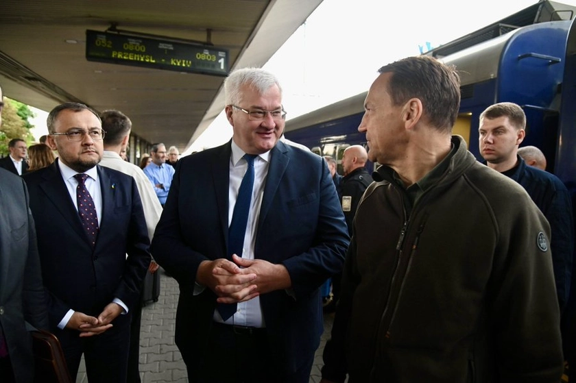 Prince Harry and Polish, UK Top Diplomats Visit Kyiv Amid Russian Drone Escalation