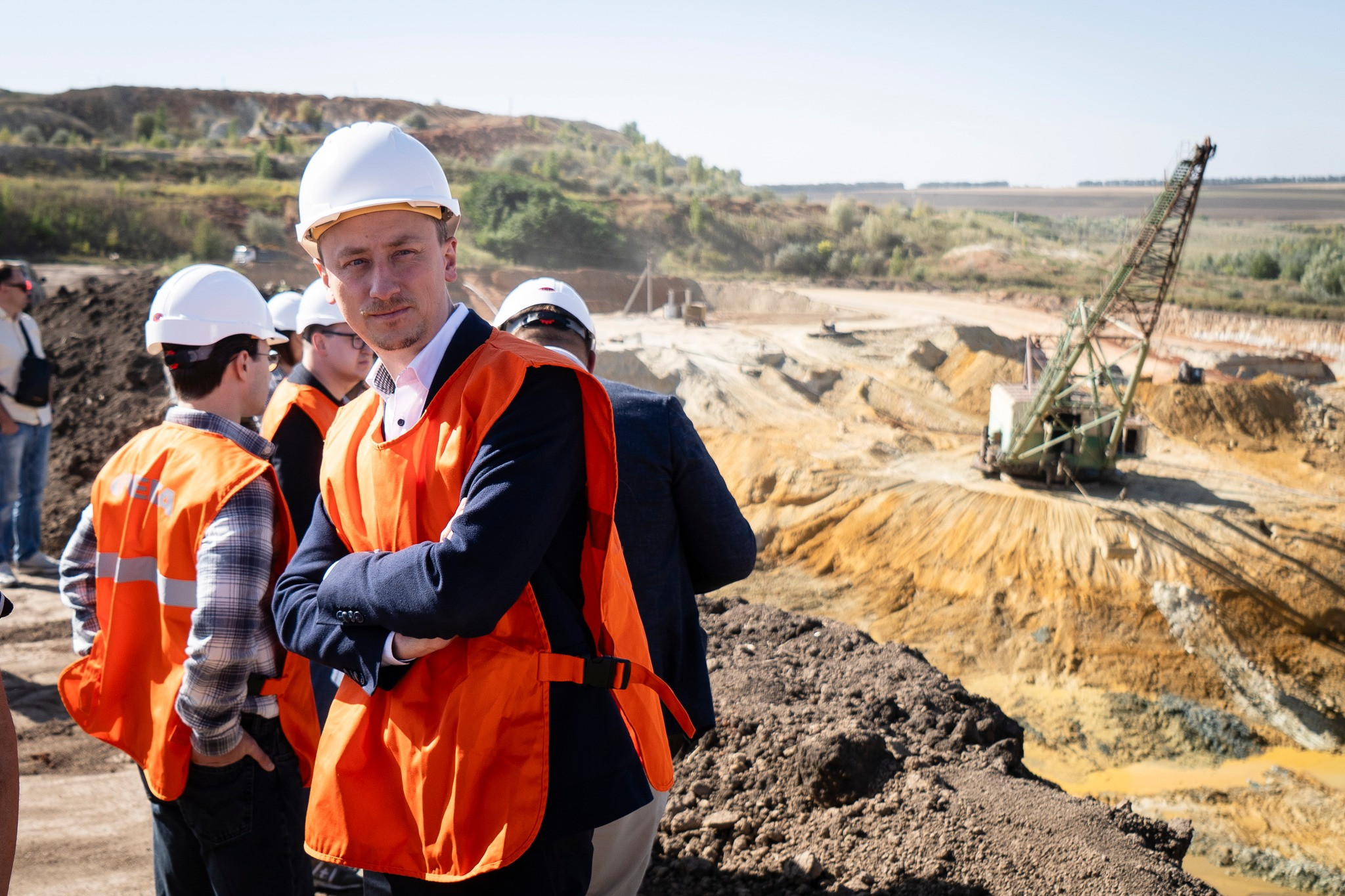 US Delegation Visits Ukraine’s Titanium, Rare Earth Sites for Mineral Deal