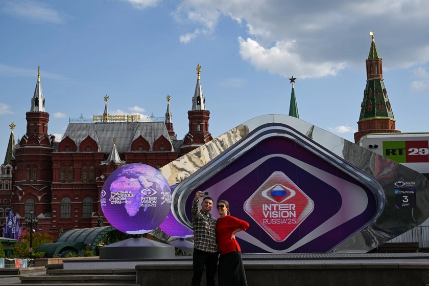 Блиск і ностальгія за СРСР: Росія відроджує конкурс-конкурент Євробаченню