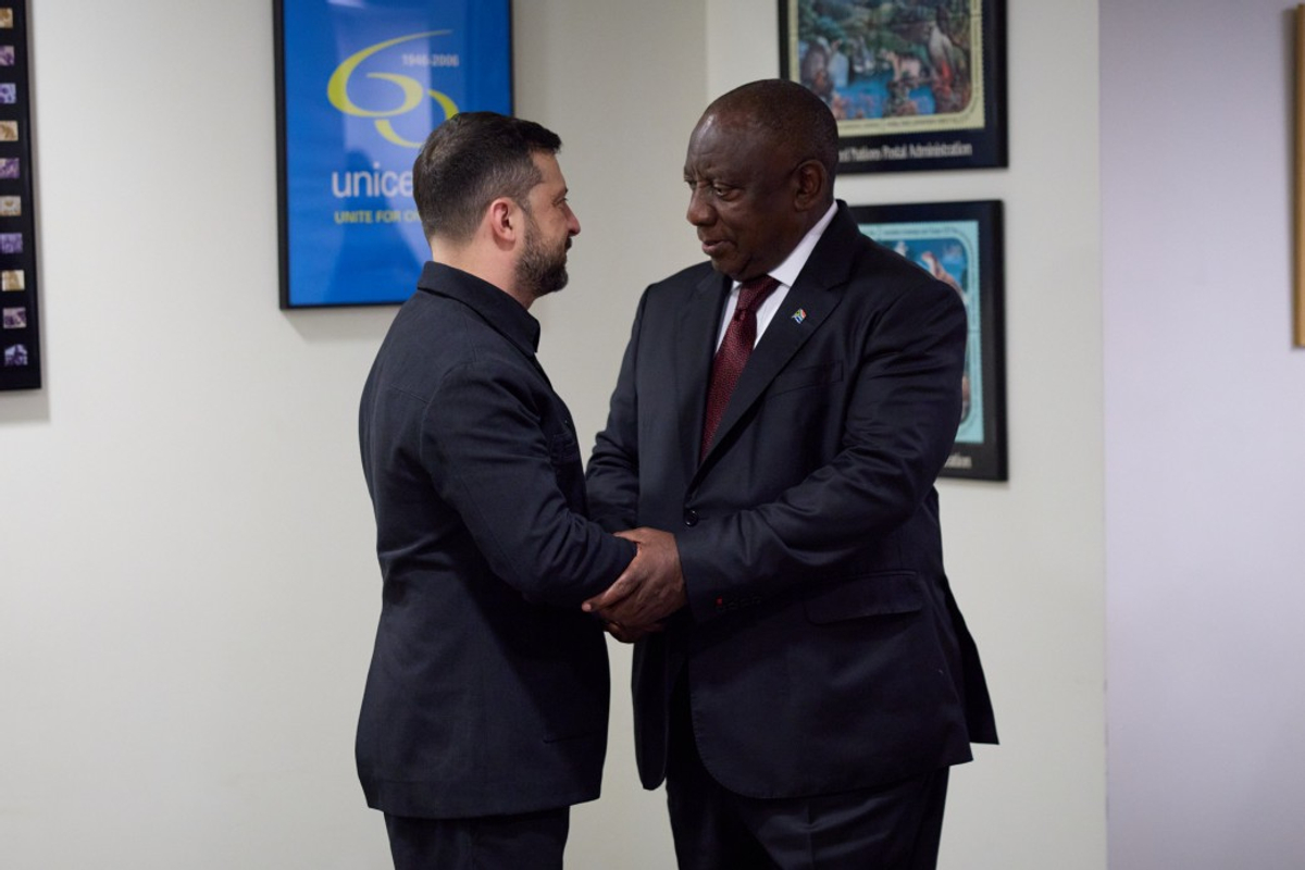South Africa Offers to Host Zelensky-Putin Talks