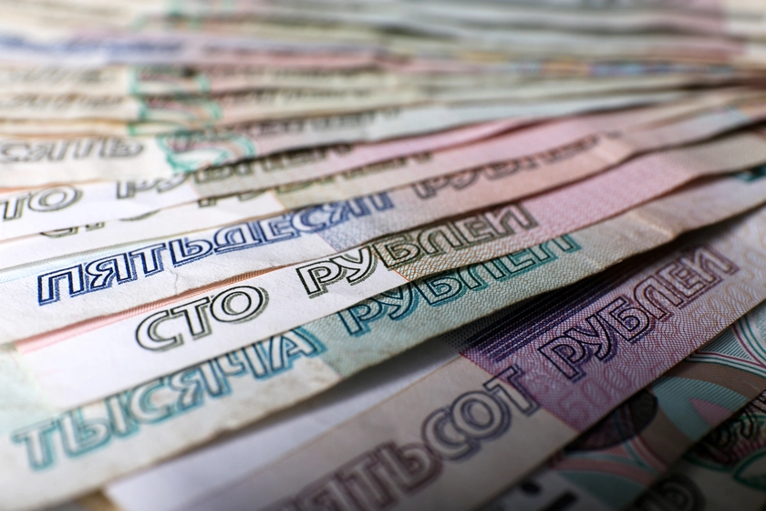 Влада РФ намагається компенсувати витрати на війну за рахунок громадян
