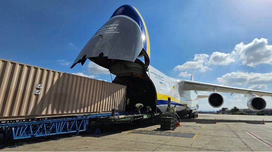 Український Ан-124 вилетів з Ізраїлю з контейнерами для ракет Patriot?