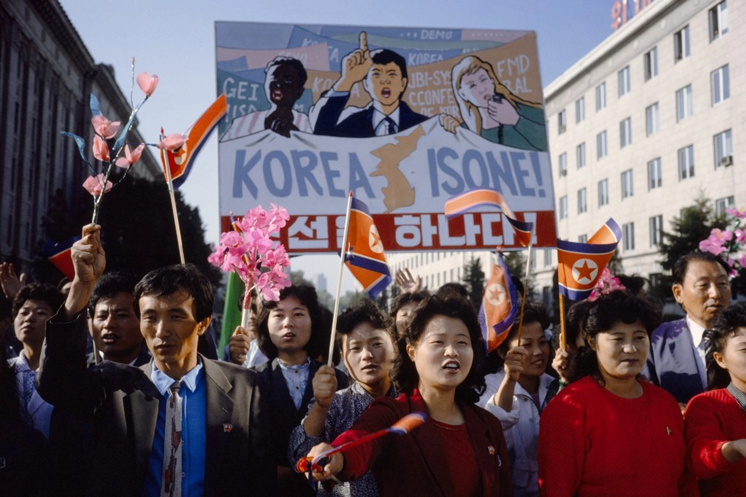 Kim, Kimchi and Machine Guns: Russia Exhibits North Korean Art