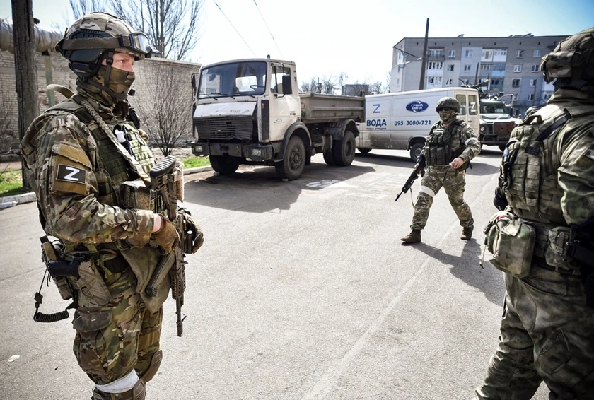 Росіяни заборонили чоловікам призовного віку виїжджати з ТОТ Луганщини