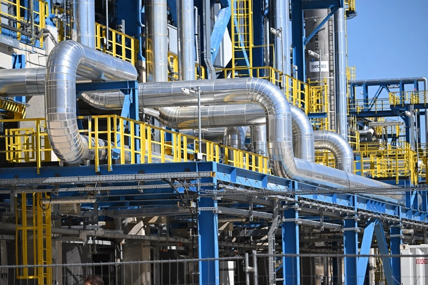 Russia-Reliant Hungary Explores Energy Alternatives