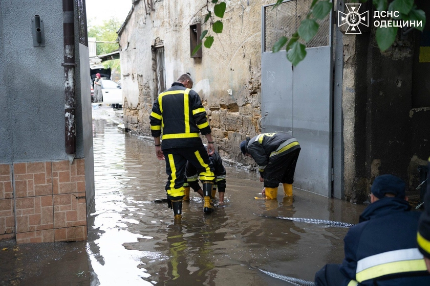В Одесі через значні опади знову піднявся рівень води