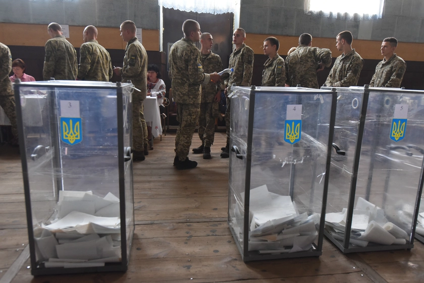 Український парламент відтермінував місцеві вибори