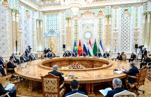 Putin Courts Central Asian Leaders at Regional Summit