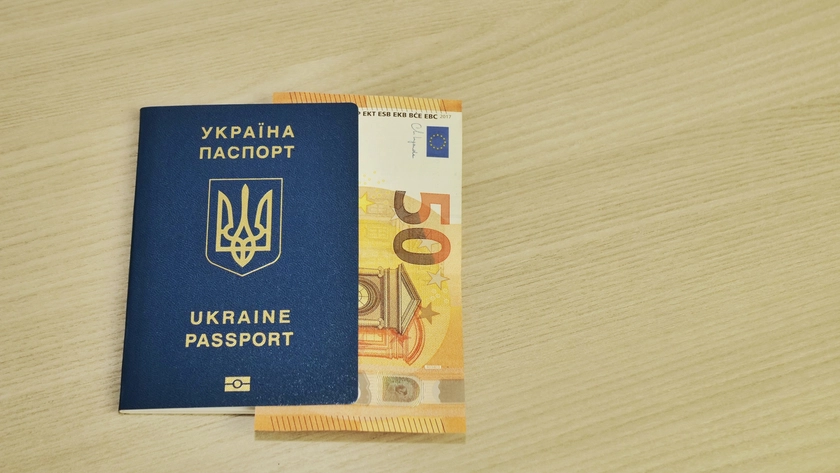 Українка отримала два роки за ґратами за фіктивне розселення біженців у Чехії