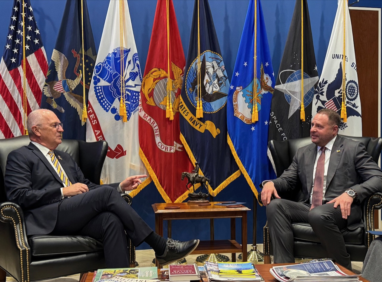 Kyiv Blitzes Washington: High-Stakes Lobbying Paves Way for Trump-Zelensky Summit