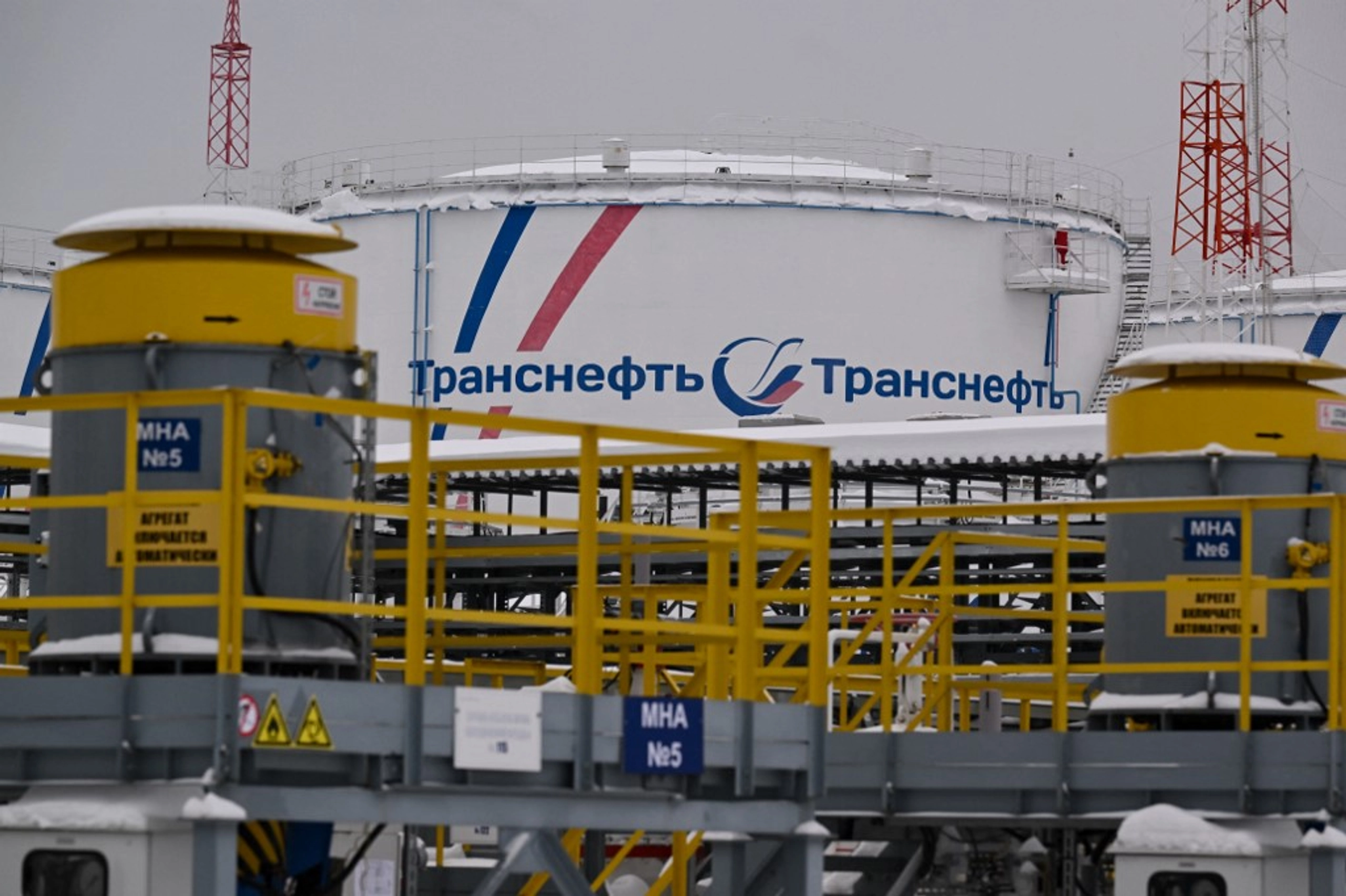 Special Operations Forces Strike Russia’s Historic Refinery as Drones Shake Saratov