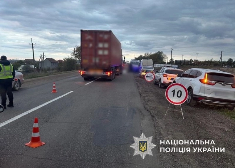 На Одещині вантажівка на смерть збила двох військових біля блокпоста