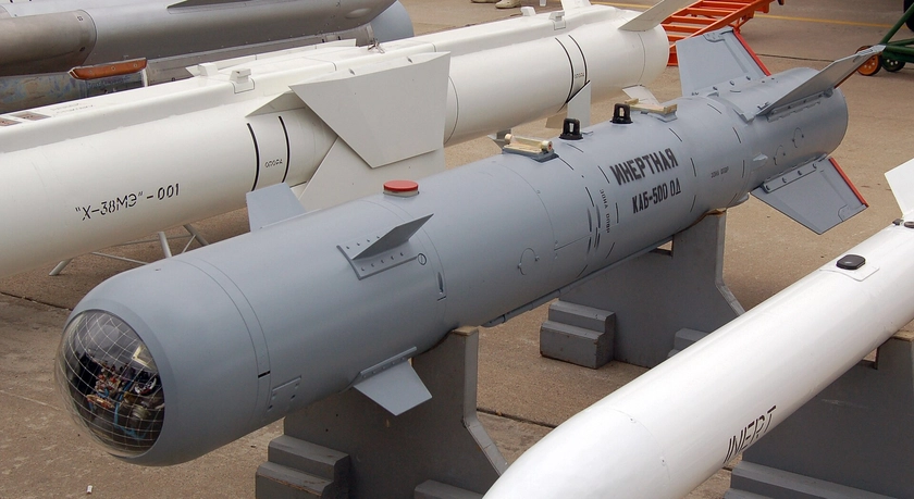 Russia Uses Modified Long-Range Glide Bomb for First Time in Strike on Poltava Region