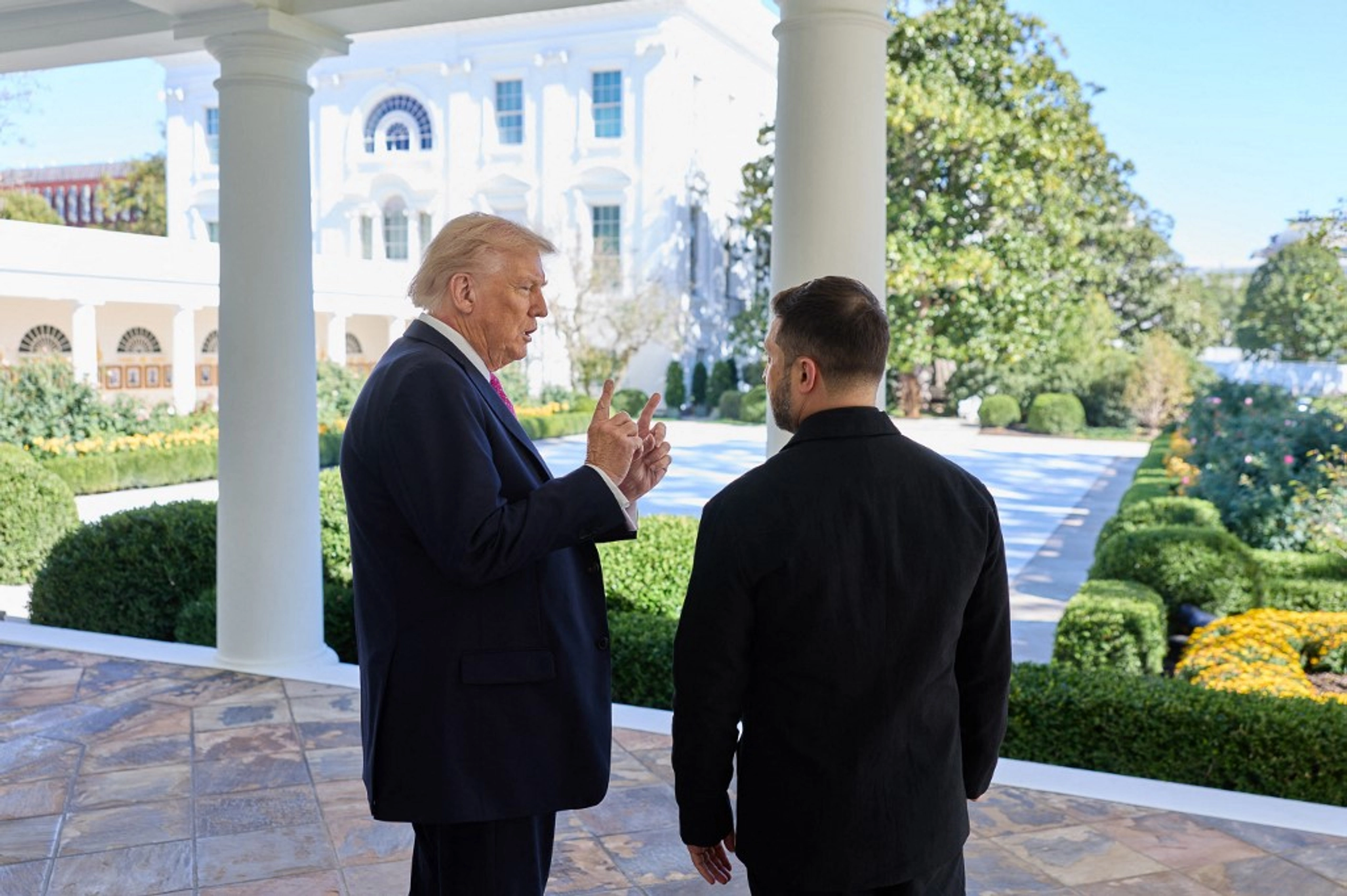 Zelensky Ready to Meet Trump, Putin in Budapest