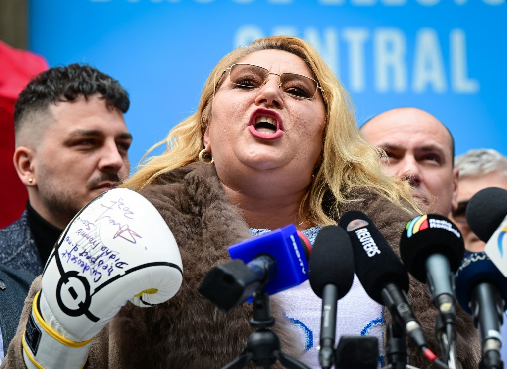 ‘I’ll Break Zelensky’s Legs’: Pro-Russia Romanian EU Parliamentarian Rants in Moscow
