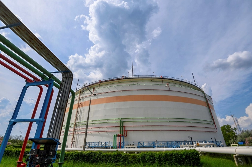 Fire Erupts at Hungarian Oil Refinery
