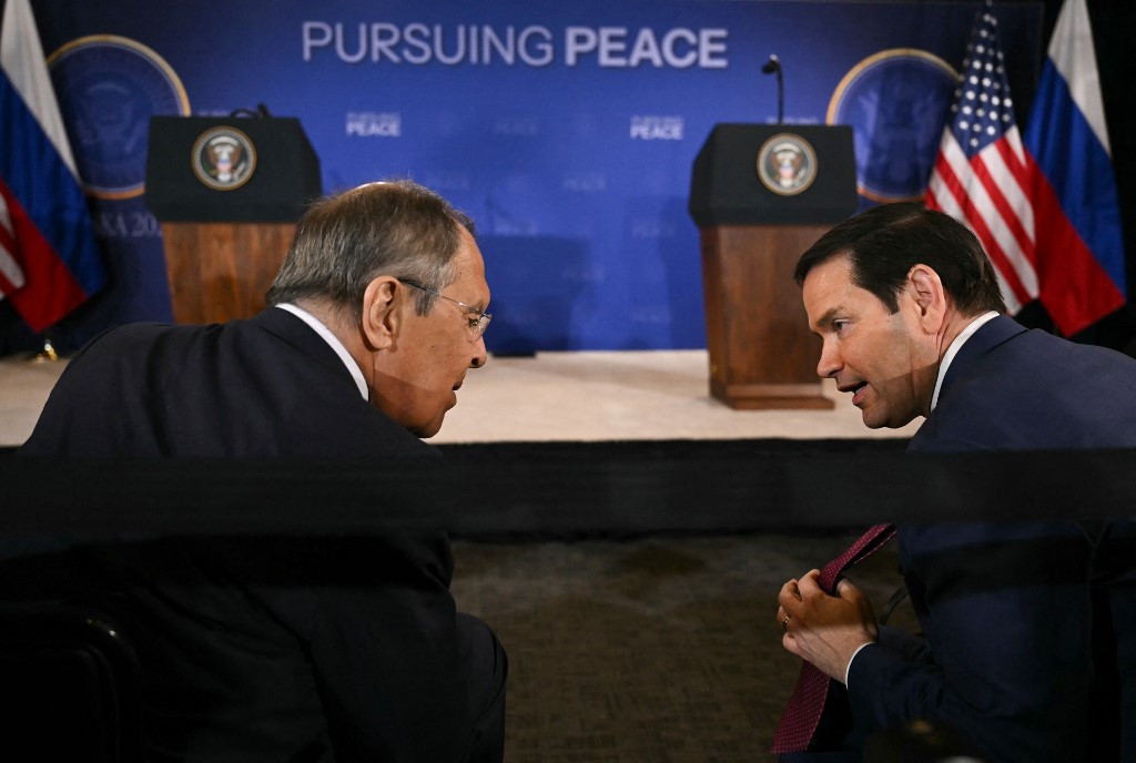Russian FM Lavrov Told Rubio to Evacuate Diplomats From Kyiv