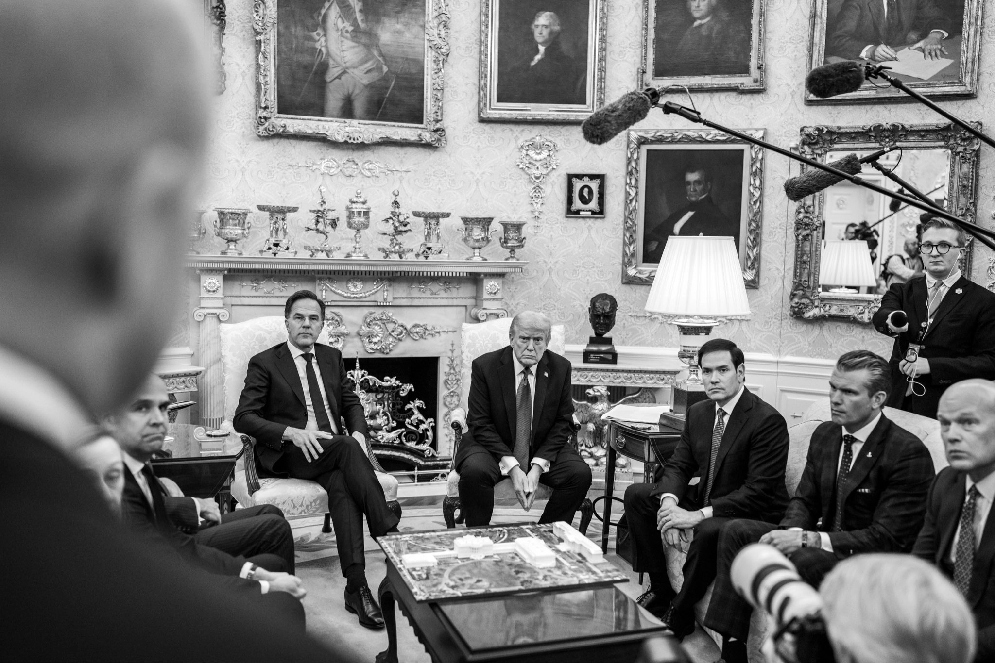 Трамп не полетить до Путіна в Будапешт, але й не дасть Україні “Томагавки”