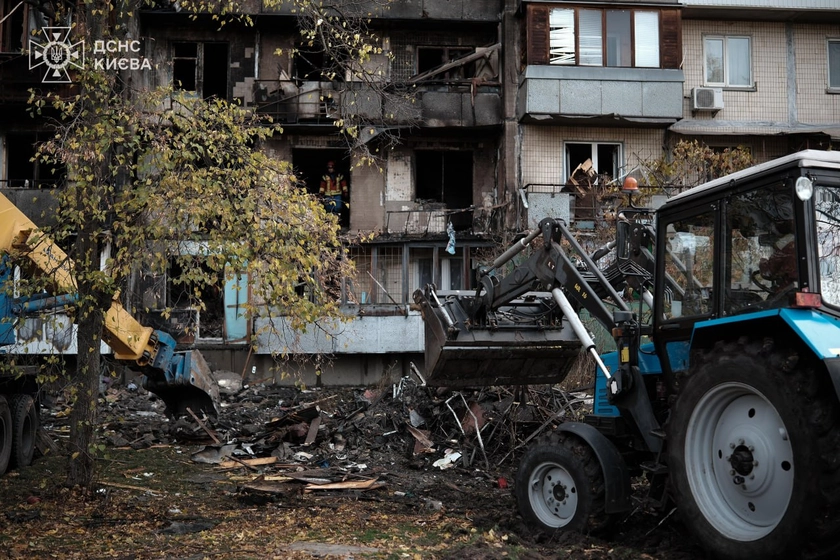 Despite Air Defenses Thwarting 90 of 101 Russian Drones, 34 Casualties Reported in Kyiv