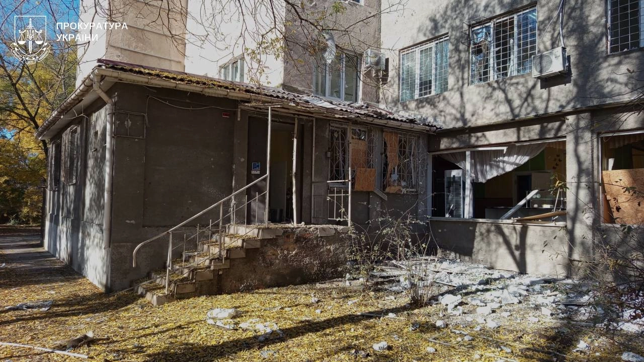 Russian Strike Hits Children’s Hospital in Kherson, Wounding Nine, Including Four Children