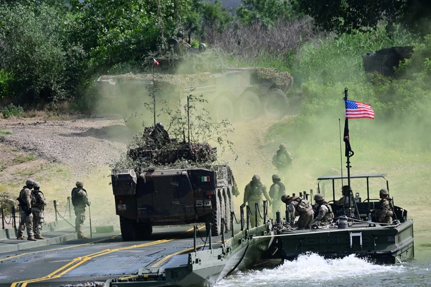 Румунія підтвердила скорочення чисельності військ США в Європі