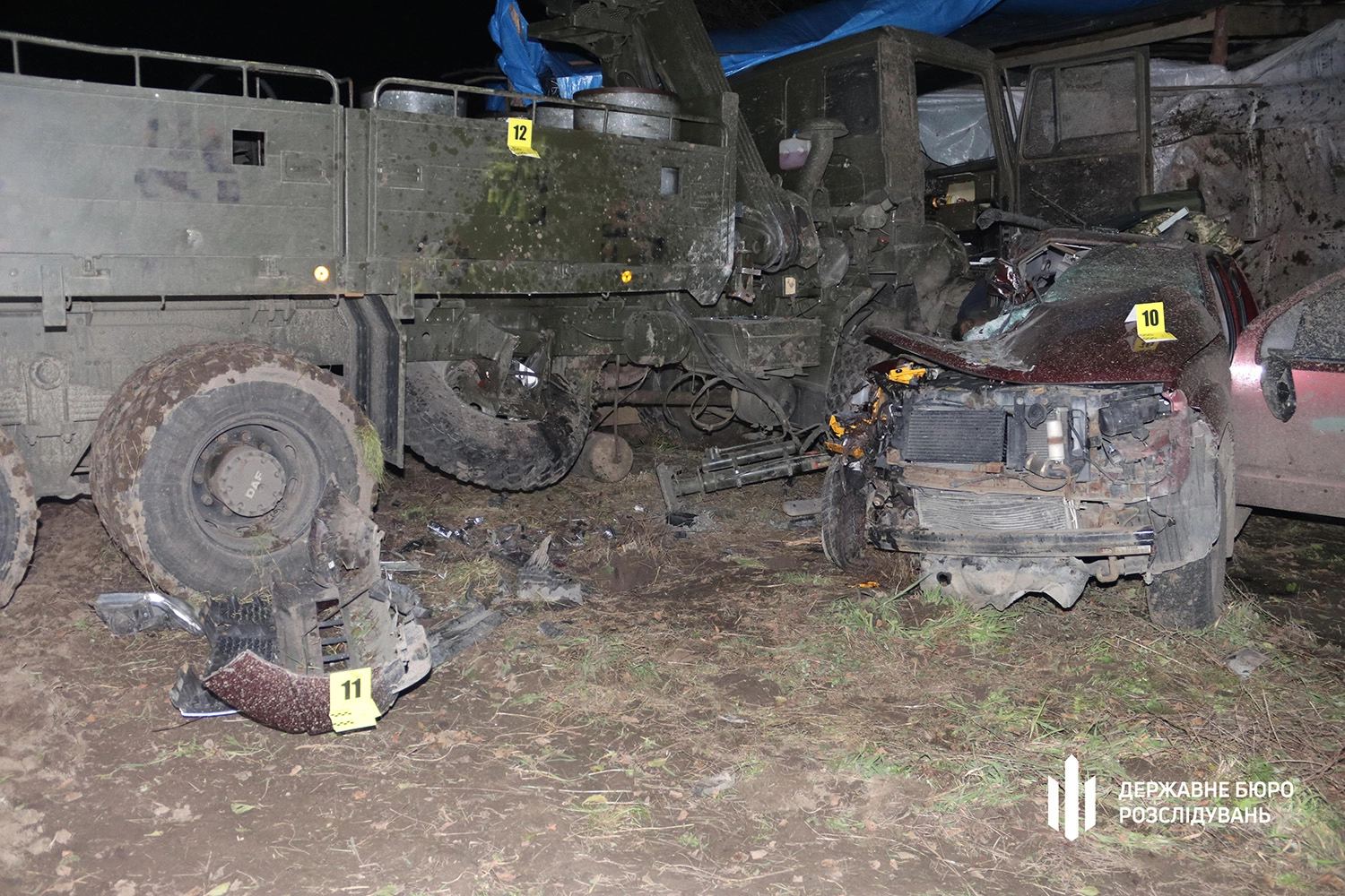 На Львівщині четверо військових загинули внаслідок зіткнення легковика з вантажівкою