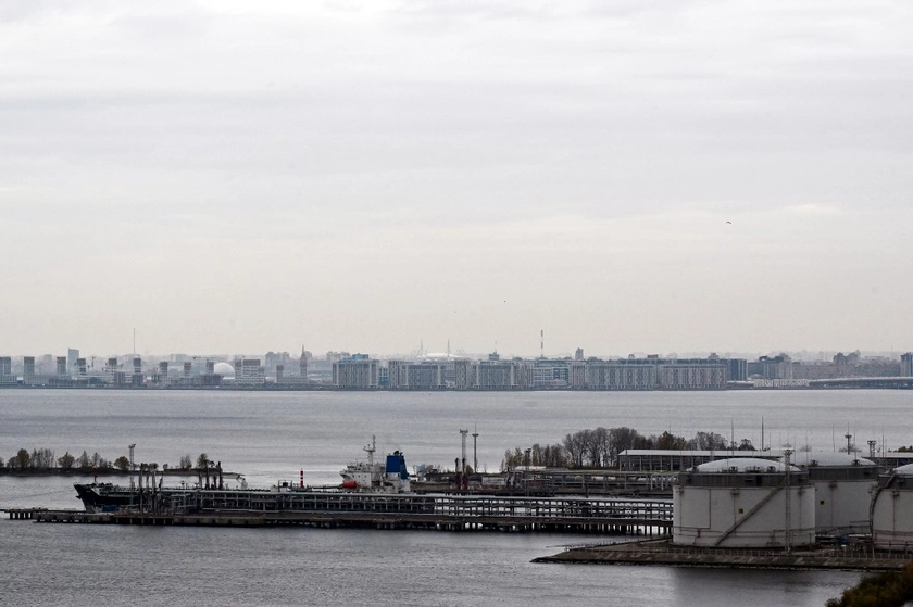 Туреччина збільшує закупівлі неросійської нафти після нових санкцій - Reuters