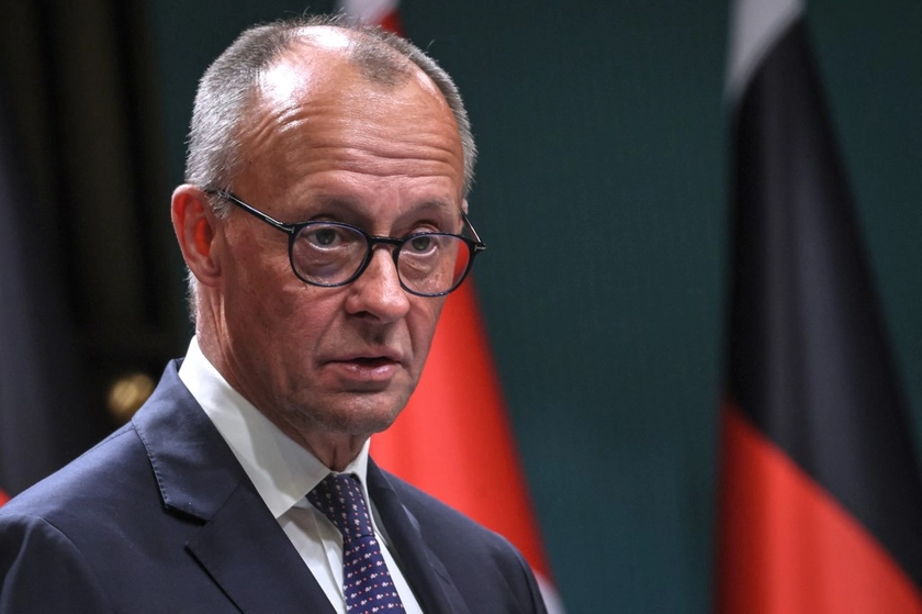 Merz Says Syrian Refugees in Germany Must Go Home