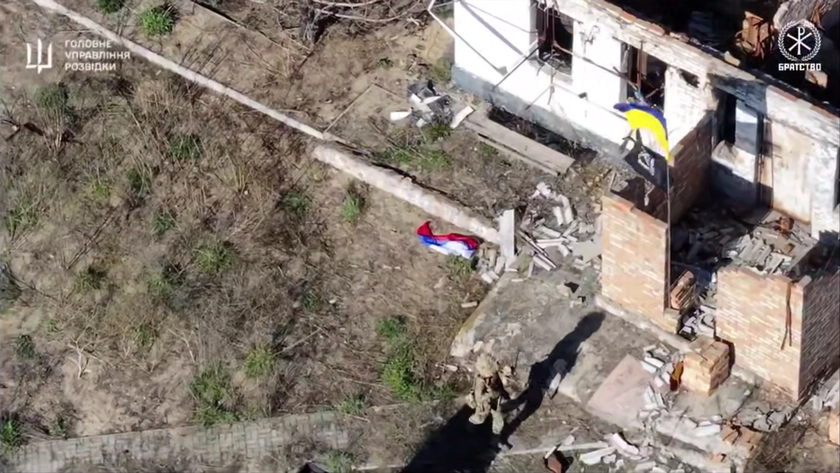 HUR Special Forces Raise Ukrainian Flag After Seizing Islands in Former Kakhovka Reservoir