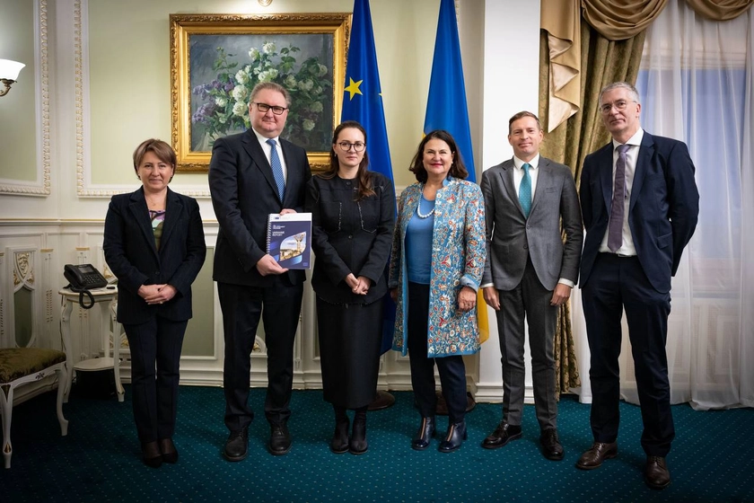 Прем’єр-міністр України отримала звіт Єврокомісії від посла ЄС