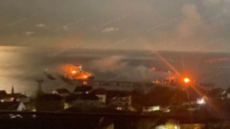 Ukraine’s Drones Hit Tuapse Oil Hub, Disrupt Exports to Asia
