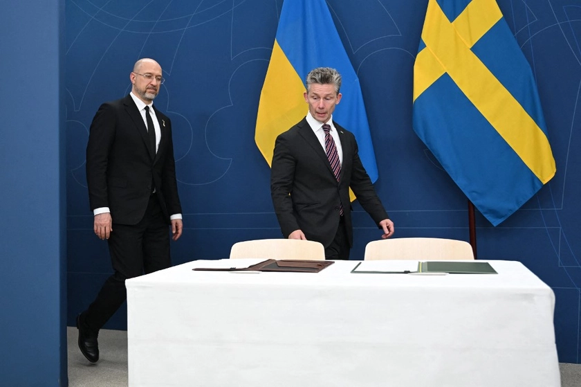 Sweden, Ukraine Sign New Weapons Development Agreement