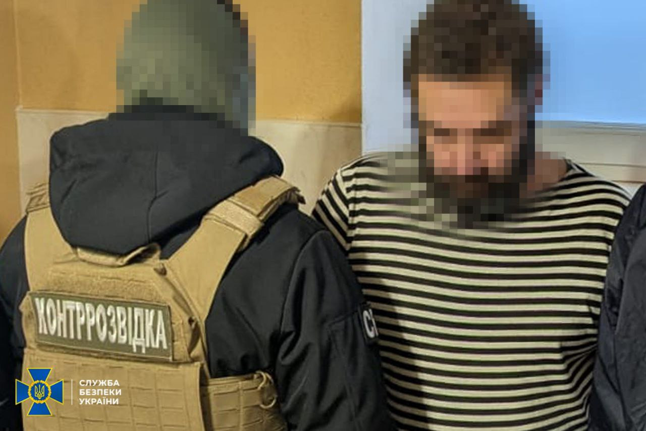 SBU Arrests Russian-Backed Fighter Trying to Flee Ukraine with Fake Passport