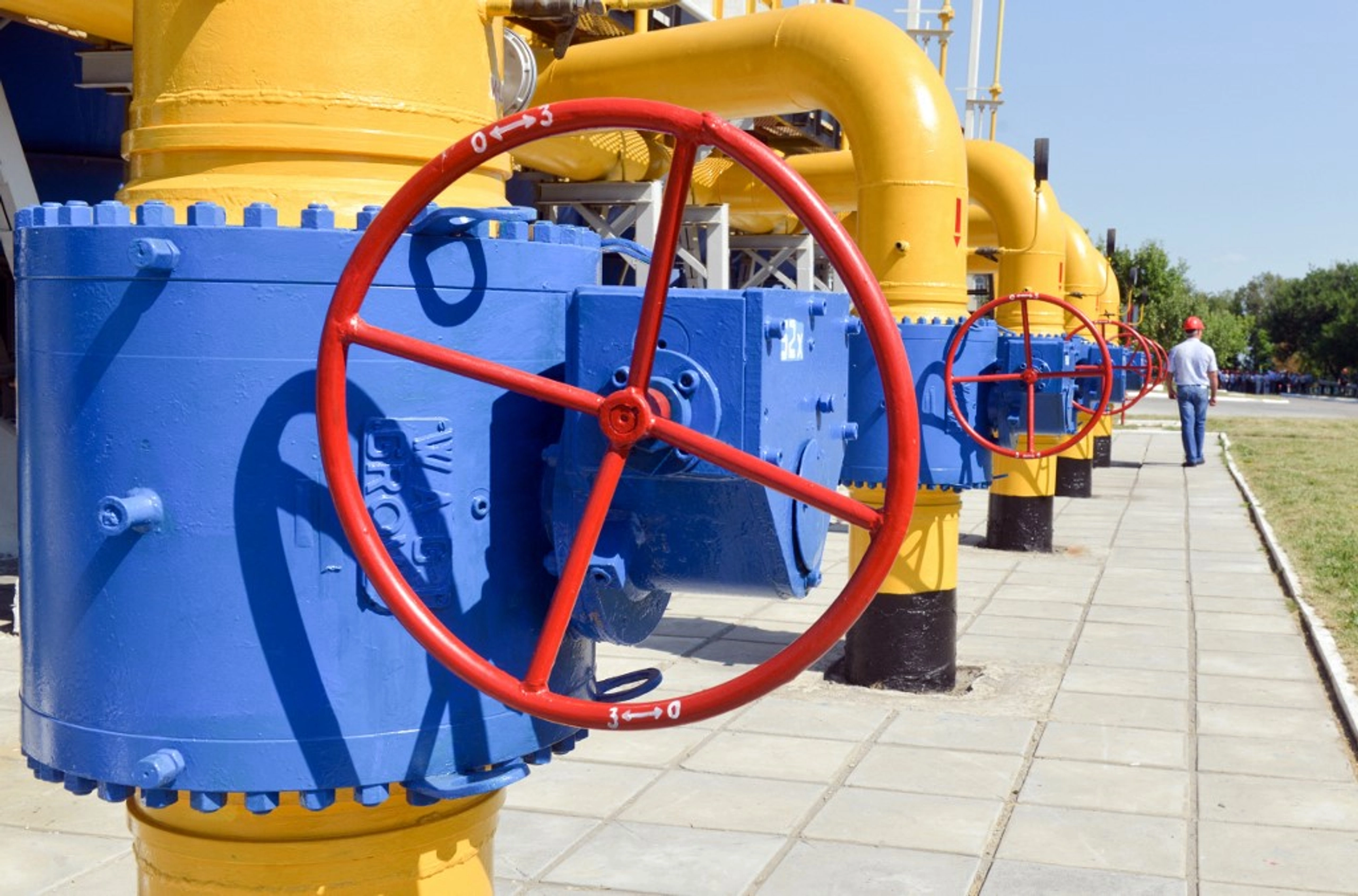 Ukraine’s Naftogaz Boosts US LNG Imports, Finds Second Supplier Amid Russian Strikes on Energy Grid