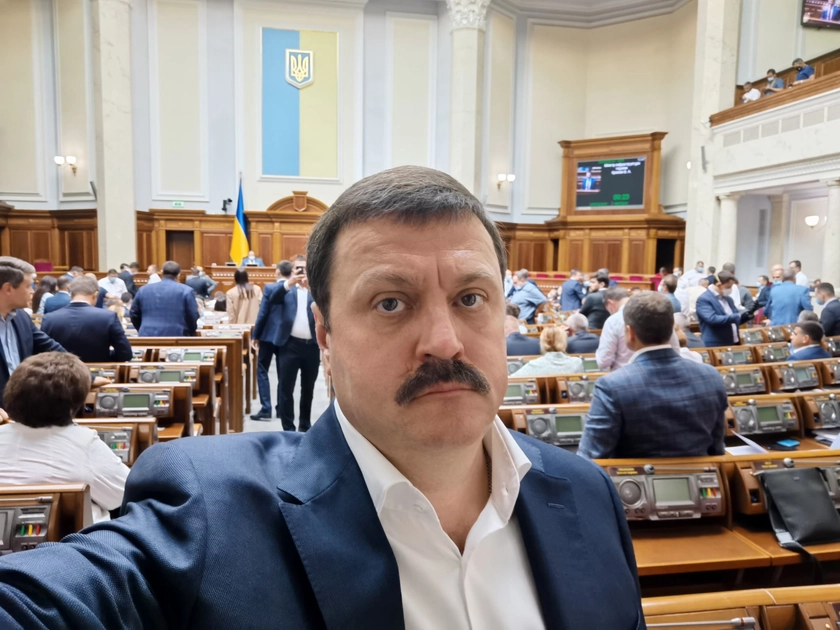 НАБУ виявило офіс енергетичної мафії в приміщенні, яке належало родині зрадника Деркача