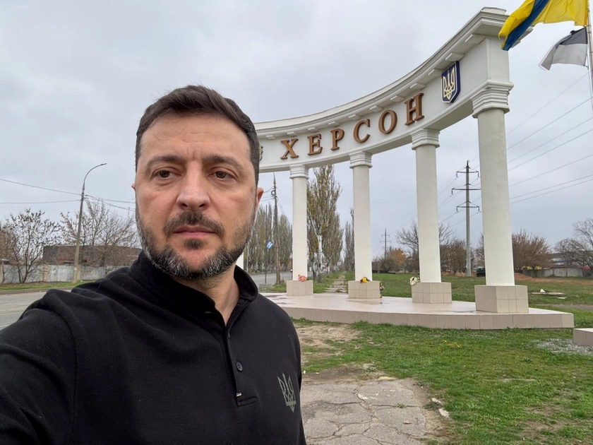 Президент приїхав у Херсон у річницю звільнення міста