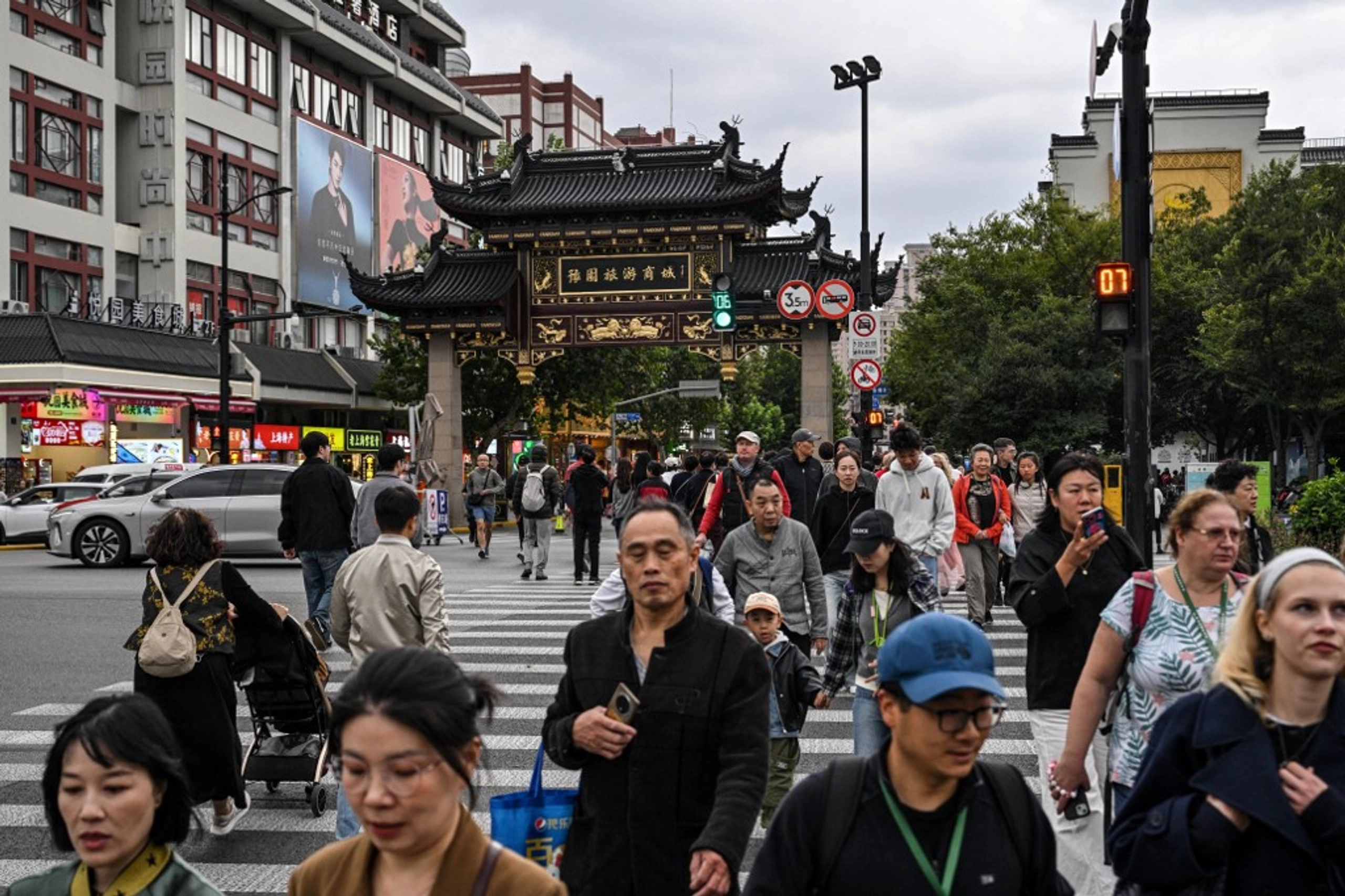 China Tells Citizens to Avoid Japan Travel as Taiwan Row Grows